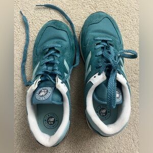 New Balance Women’s 574 sneakers, teal, size 8